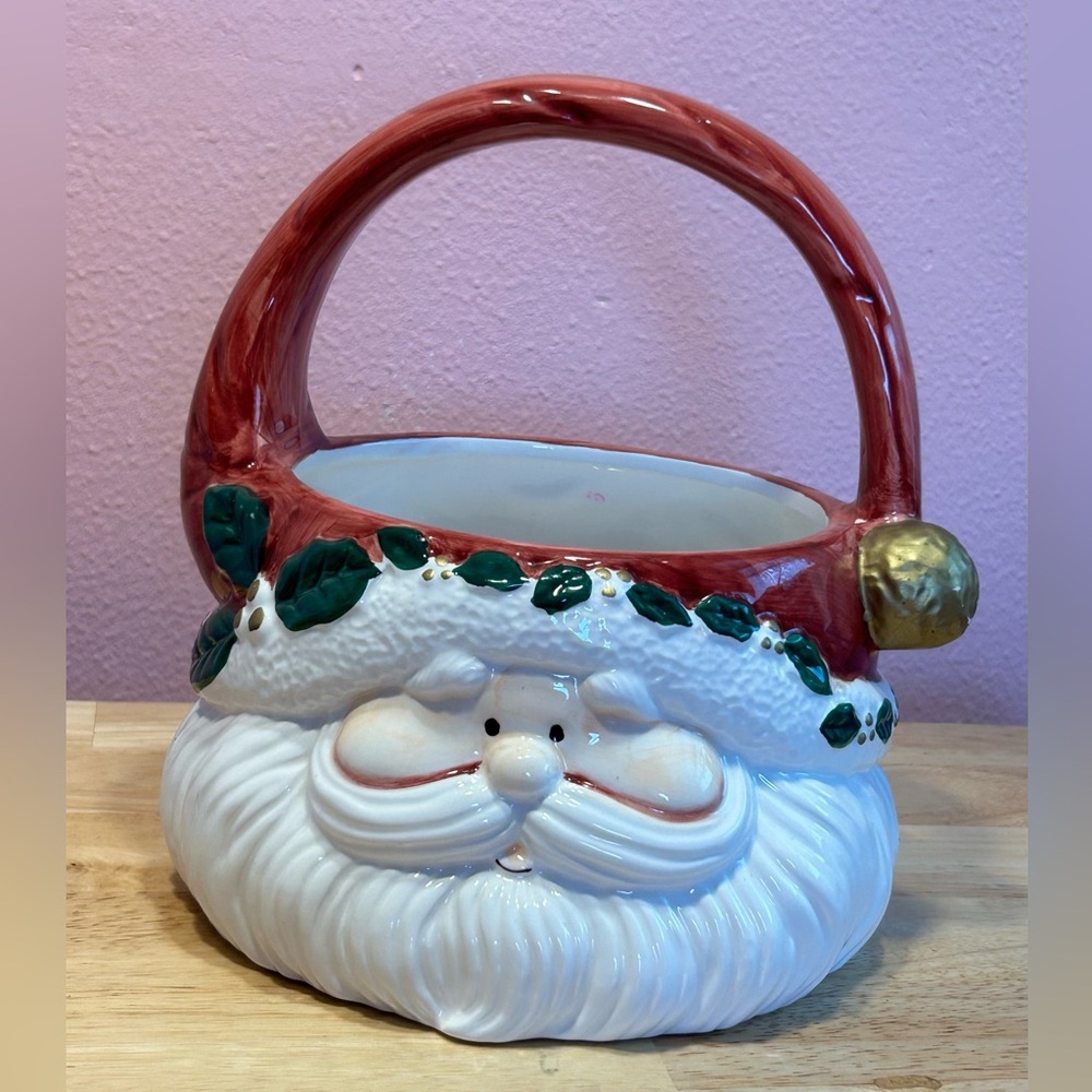 1997 Jolly Vintage Ceramic Santa Christmas Decorative Basket Hand Painted